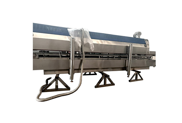 Liquid nitrogen tunnel freezer
